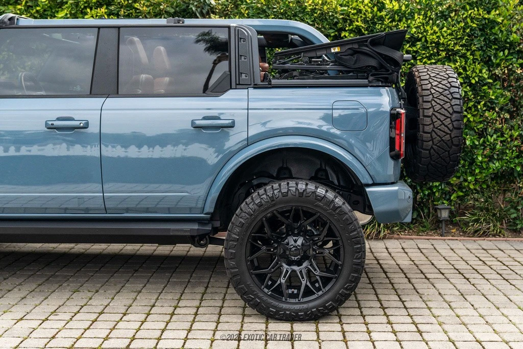 2023 Ford Bronco 6th Gen - Image 5 of 12
