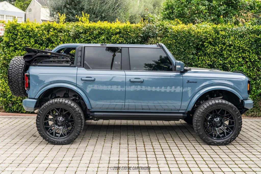 2023 Ford Bronco 6th Gen - Image 9 of 12