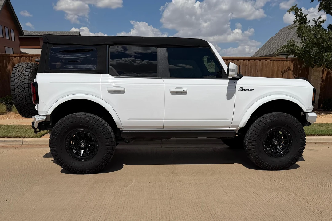 2023 Ford Bronco 6th Gen - Image 3 of 31