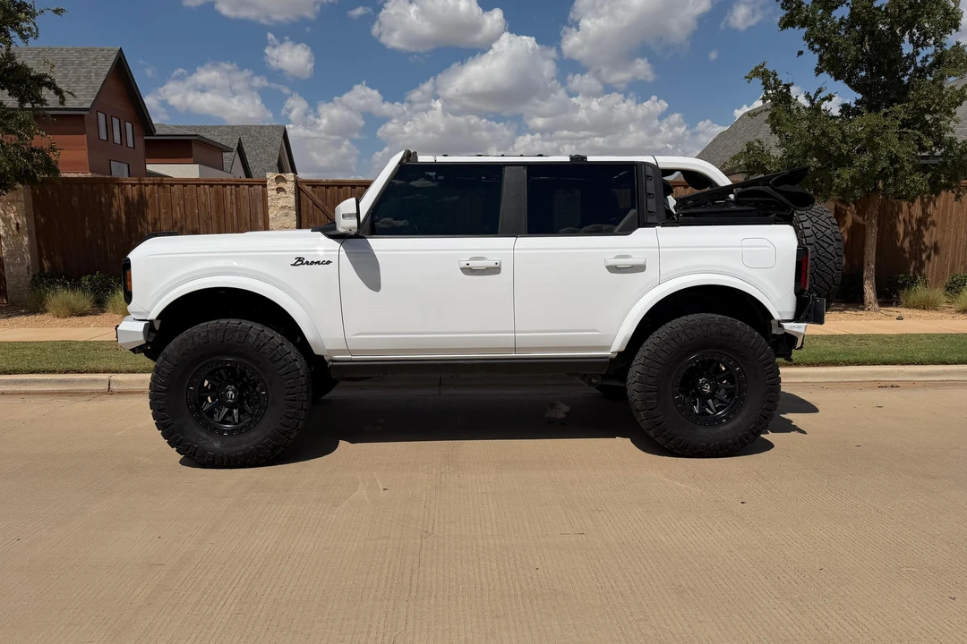 2023 Ford Bronco 6th Gen - Image 11 of 31