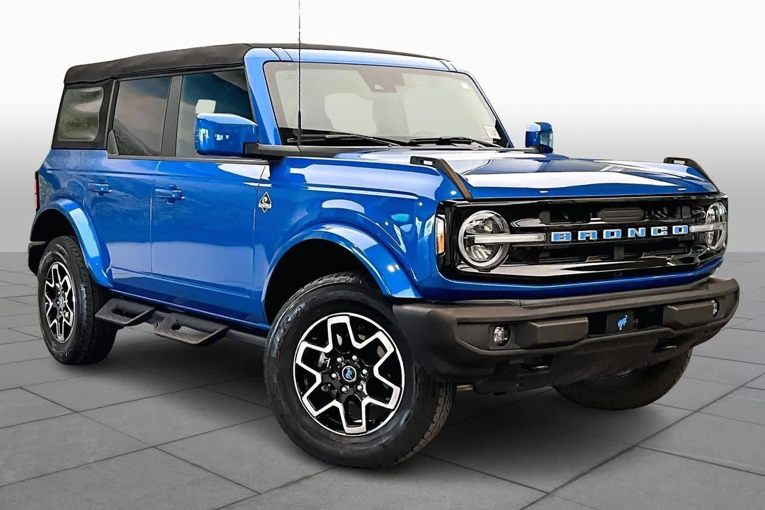 2023 Ford Bronco 6th Gen - Image 3 of 21