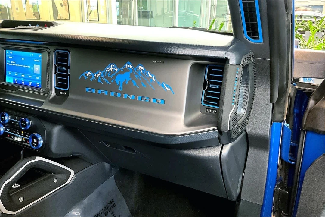 2023 Ford Bronco 6th Gen - Image 17 of 21