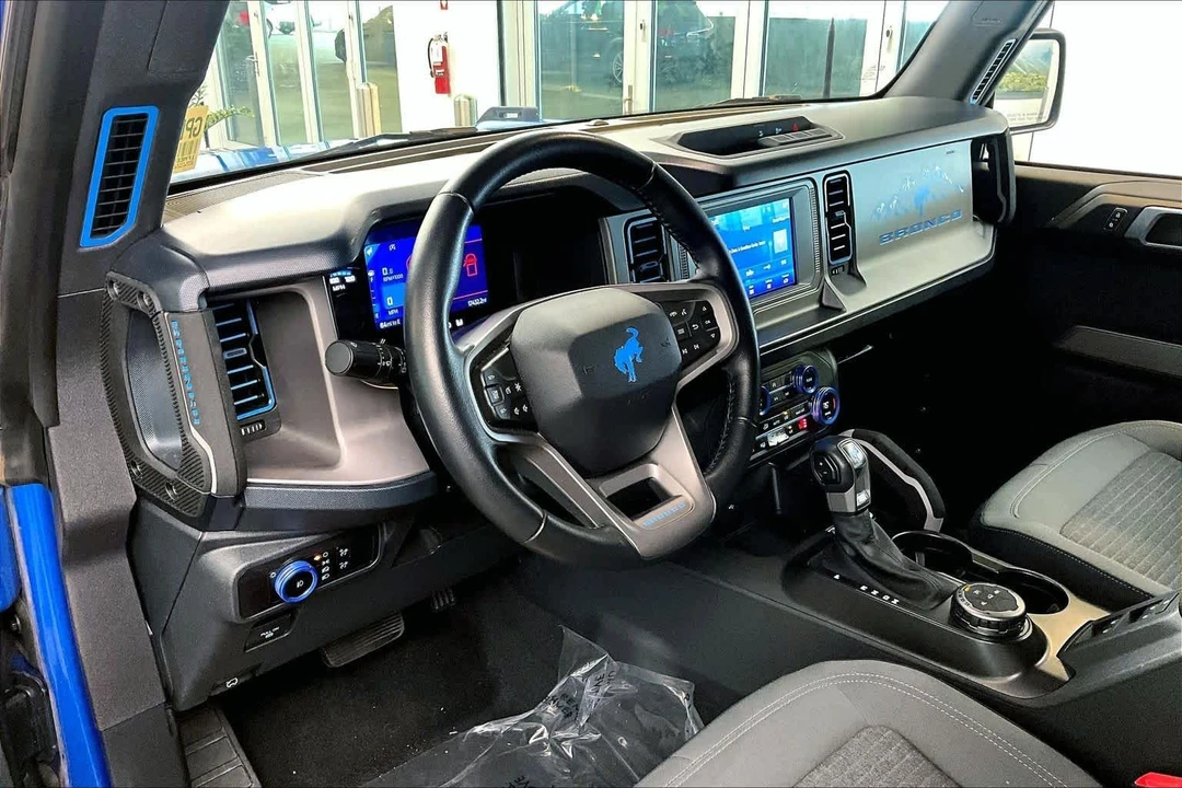 2023 Ford Bronco 6th Gen - Image 16 of 21
