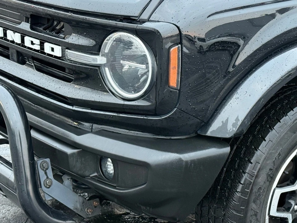 2023 Ford Bronco 6th Gen - Image 9 of 12