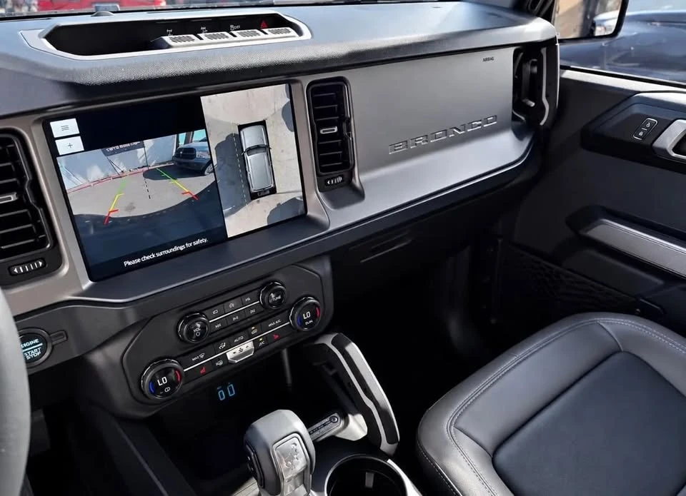 2023 Ford Bronco 6th Gen - Image 15 of 20