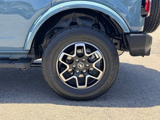 2023 Ford Bronco 6th Gen - Image 14 of 30