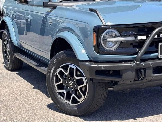 2023 Ford Bronco 6th Gen - Image 4 of 30