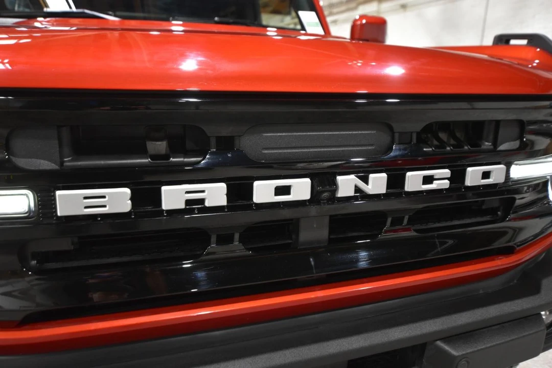 2023 Ford Bronco 6th Gen - Image 3 of 31