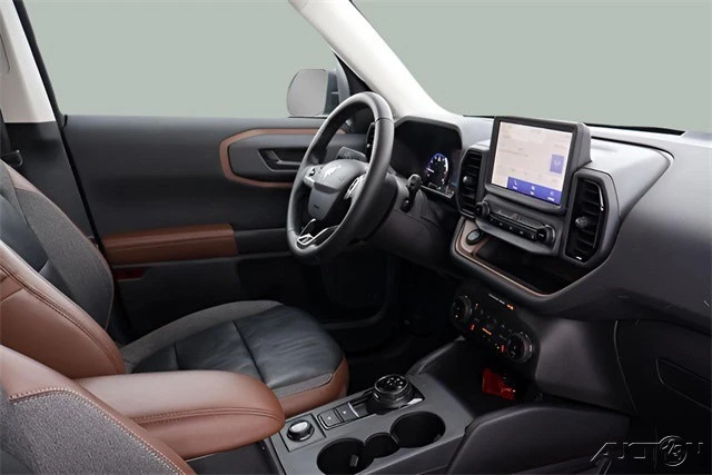 2023 Ford Bronco 6th Gen - Image 20 of 21