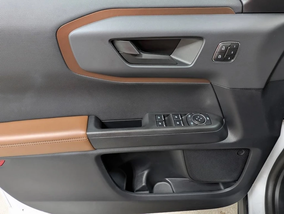 2023 Ford Bronco 6th Gen - Image 11 of 28