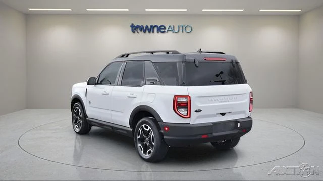 2023 Ford Bronco 6th Gen - Image 3 of 21