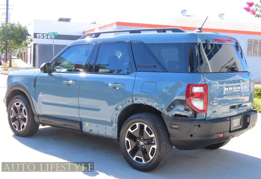 2023 Ford Bronco 6th Gen - Image 9 of 31