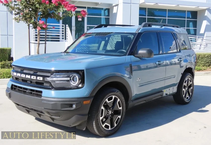 2023 Ford Bronco 6th Gen - Image 3 of 31