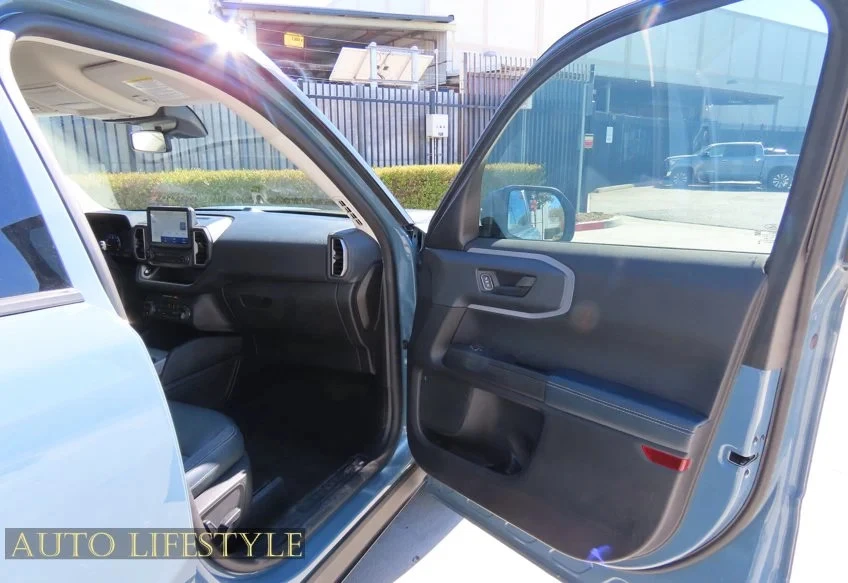 2023 Ford Bronco 6th Gen - Image 20 of 31