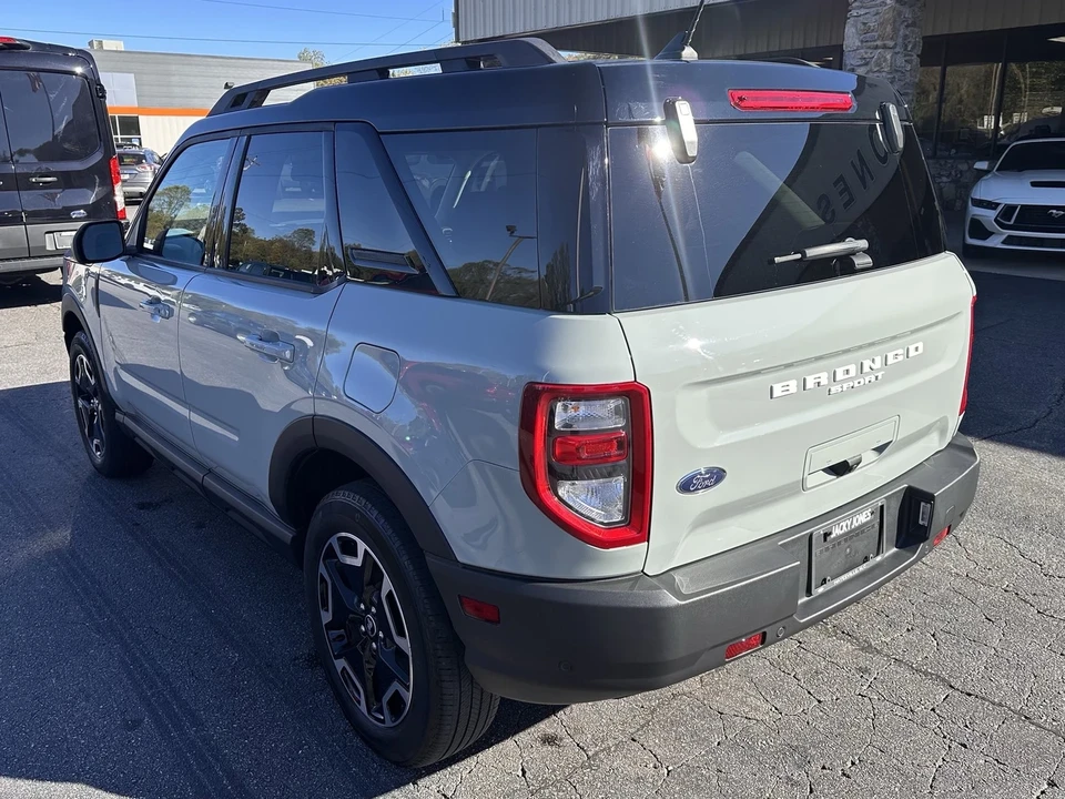 2023 Ford Bronco 6th Gen - Image 8 of 12