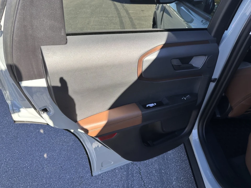 2023 Ford Bronco 6th Gen - Image 11 of 12