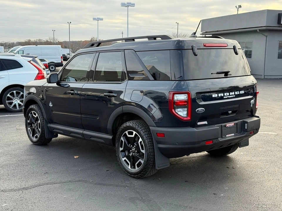 2023 Ford Bronco 6th Gen - Image 5 of 12
