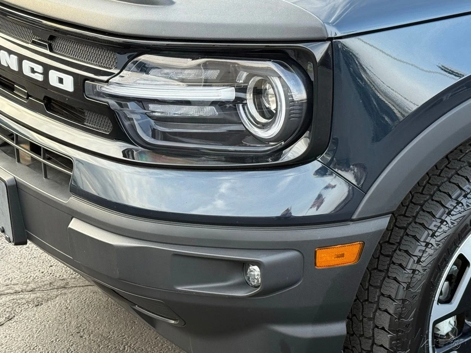 2023 Ford Bronco 6th Gen - Image 9 of 12