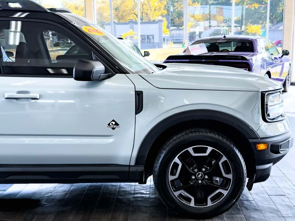 2023 Ford Bronco 6th Gen - Image 18 of 21