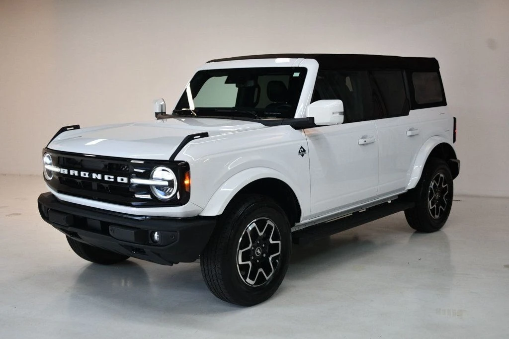 2023 Ford Bronco 6th Gen - Image 2 of 12