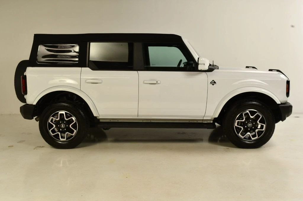 2023 Ford Bronco 6th Gen - Image 3 of 12