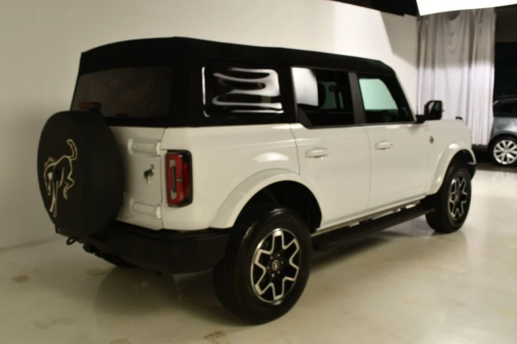 2023 Ford Bronco 6th Gen - Image 8 of 12