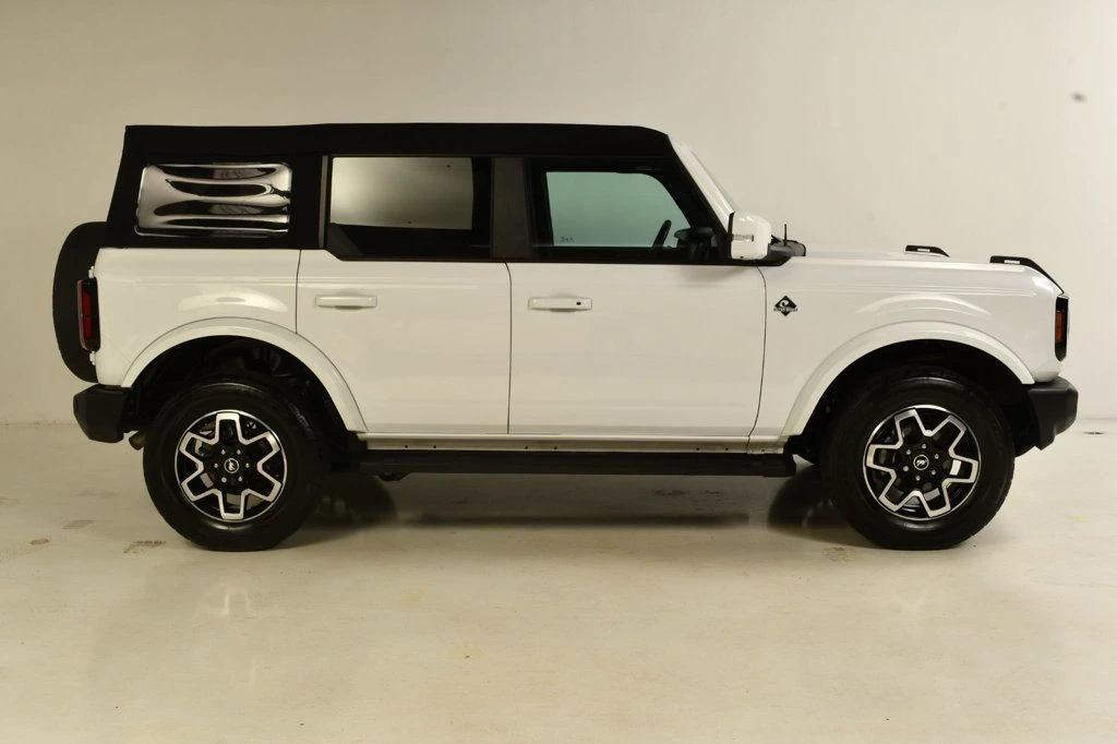 2023 Ford Bronco 6th Gen - Image 3 of 12