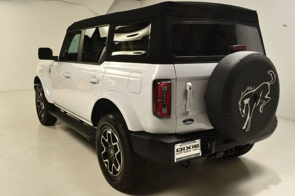2023 Ford Bronco 6th Gen - Image 10 of 12