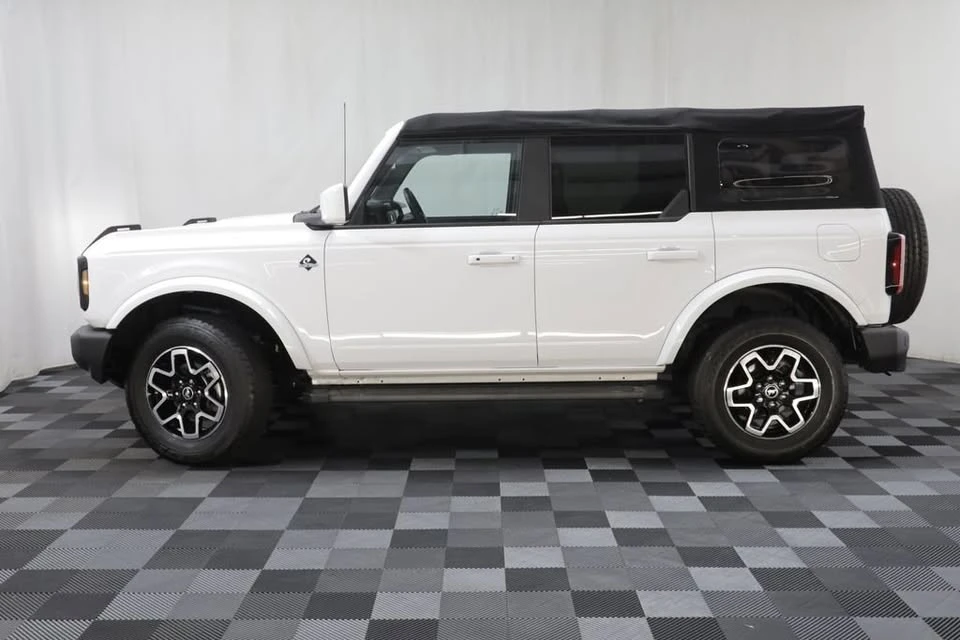 2023 Ford Bronco 6th Gen - Image 4 of 19