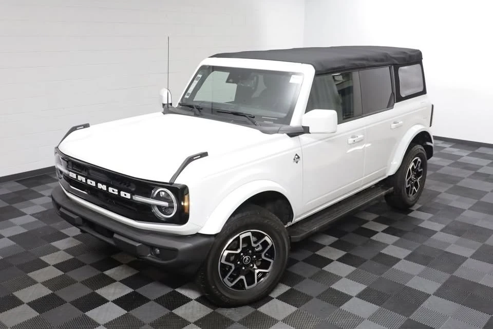 2023 Ford Bronco 6th Gen - Image 2 of 19