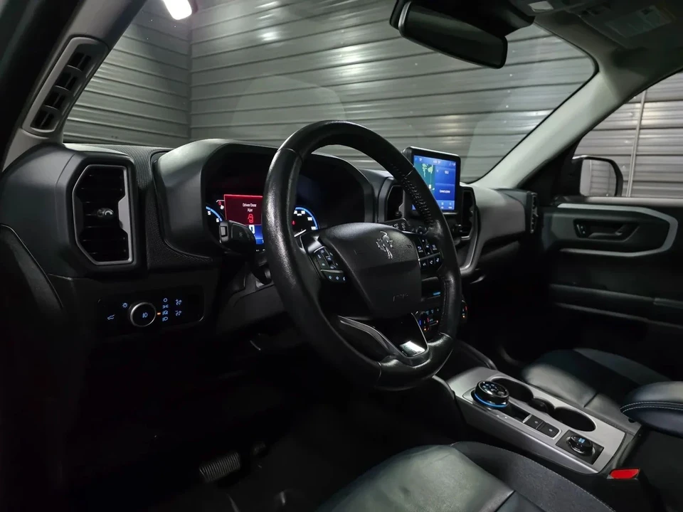 2023 Ford Bronco 6th Gen - Image 10 of 12