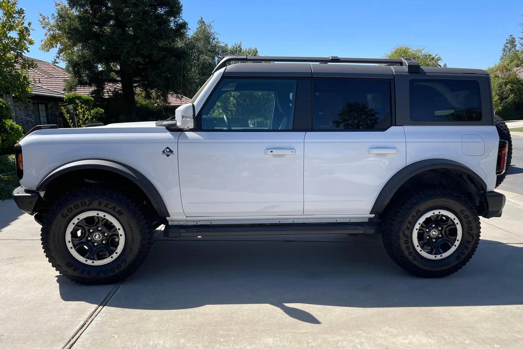 2023 Ford Bronco 6th Gen - Image 3 of 31
