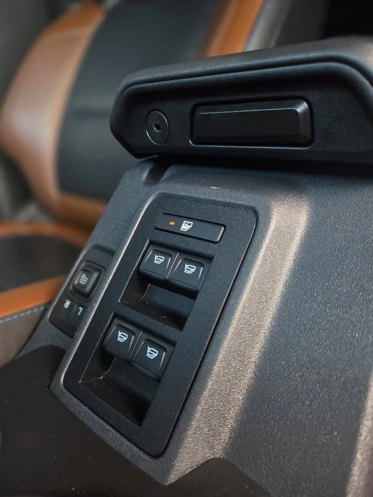 2023 Ford Bronco 6th Gen - Image 15 of 15