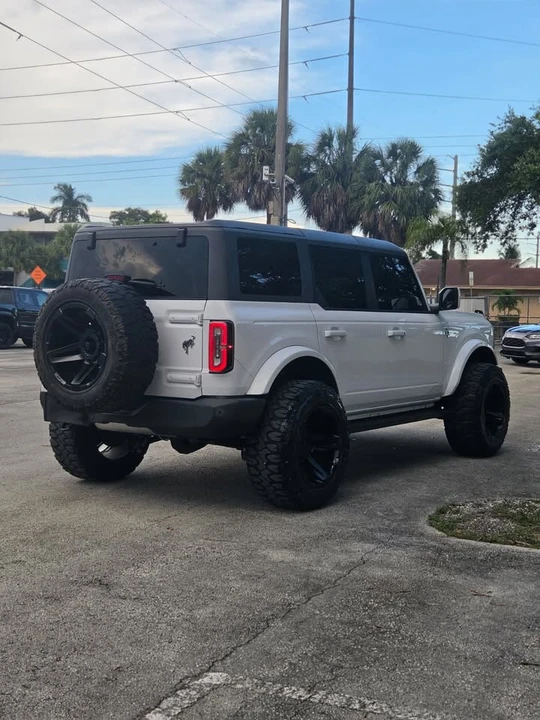 2023 Ford Bronco 6th Gen - Image 5 of 15
