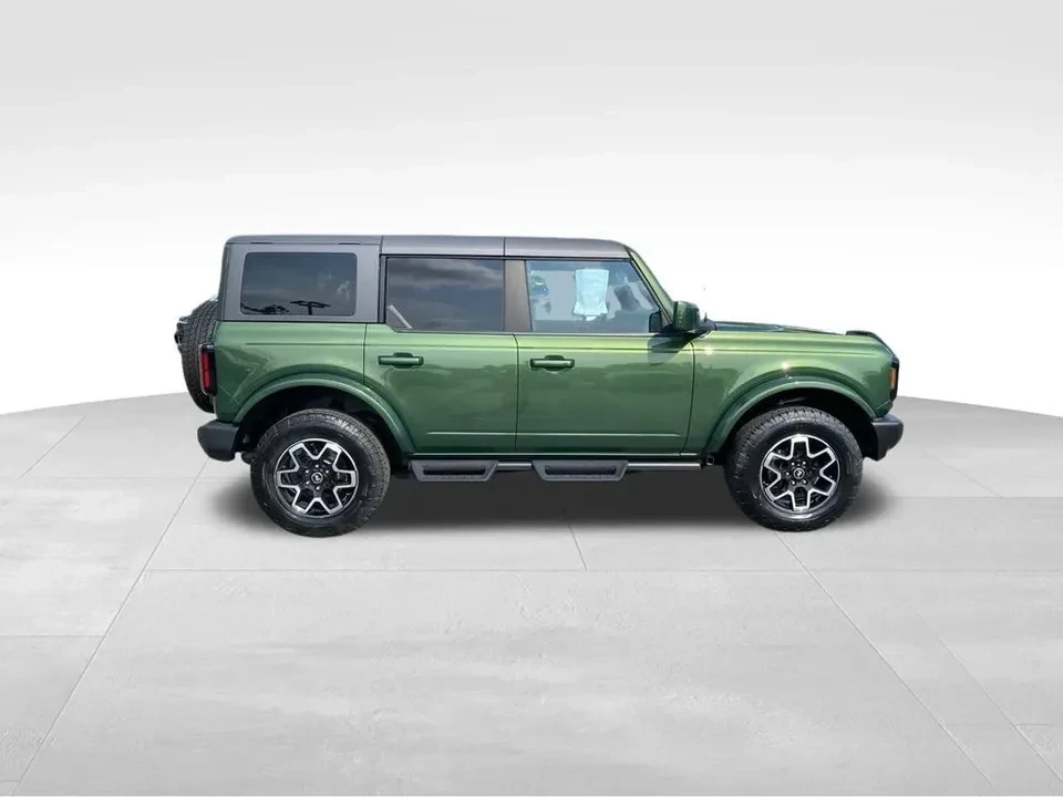 2023 Ford Bronco 6th Gen - Image 2 of 17
