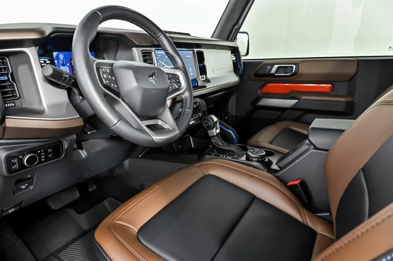 2023 Ford Bronco 6th Gen - Image 15 of 31