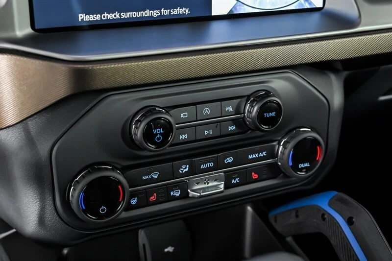 2023 Ford Bronco 6th Gen - Image 27 of 31