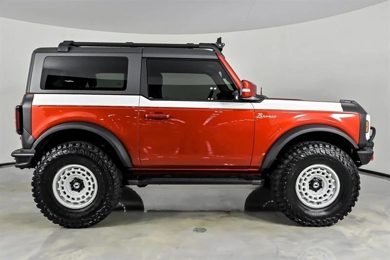 2023 Ford Bronco 6th Gen - Image 11 of 31