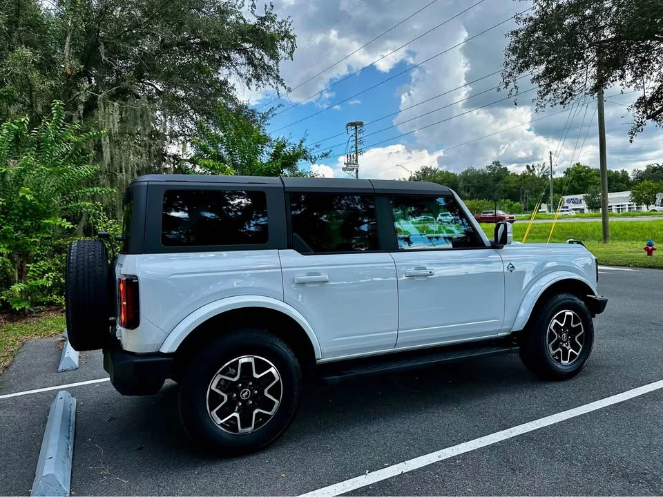 2023 Ford Bronco 6th Gen - Image 10 of 17
