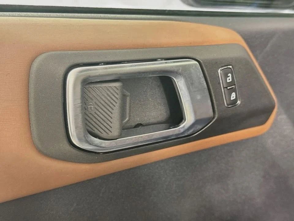 2023 Ford Bronco 6th Gen - Image 19 of 20