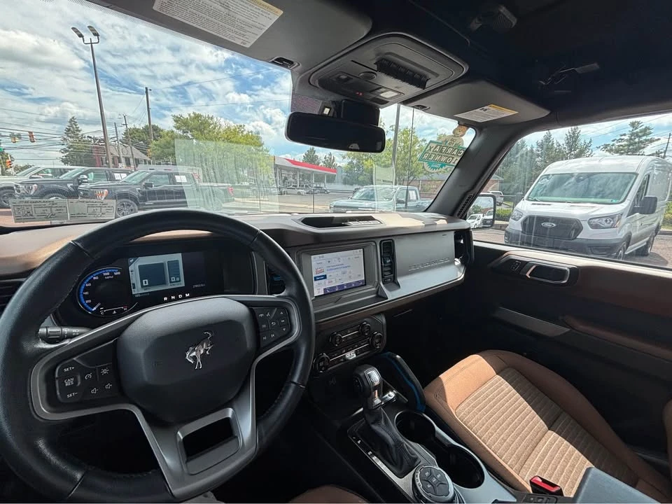 2023 Ford Bronco 6th Gen - Image 10 of 15