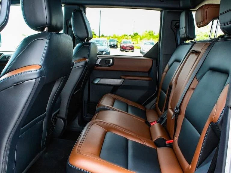2023 Ford Bronco 6th Gen - Image 9 of 16