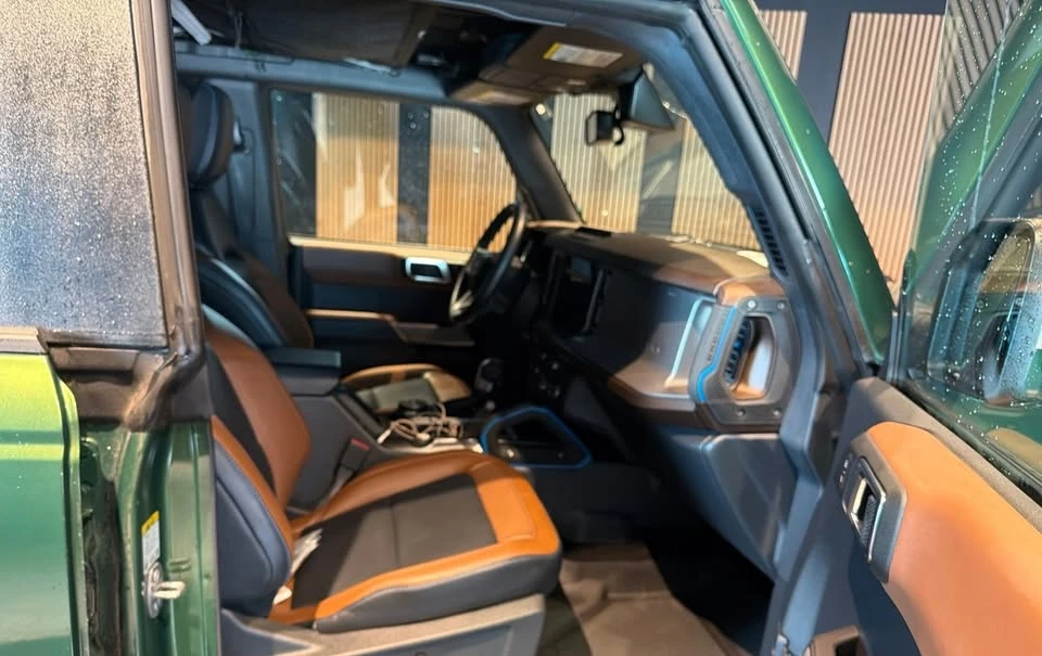 2023 Ford Bronco 6th Gen - Image 9 of 11
