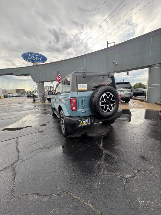 2023 Ford Bronco 6th Gen - Image 2 of 2
