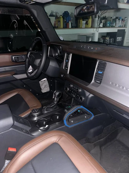 2023 Ford Bronco 6th Gen - Image 8 of 16