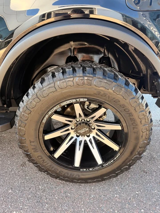 2023 Ford Bronco 6th Gen - Image 8 of 9