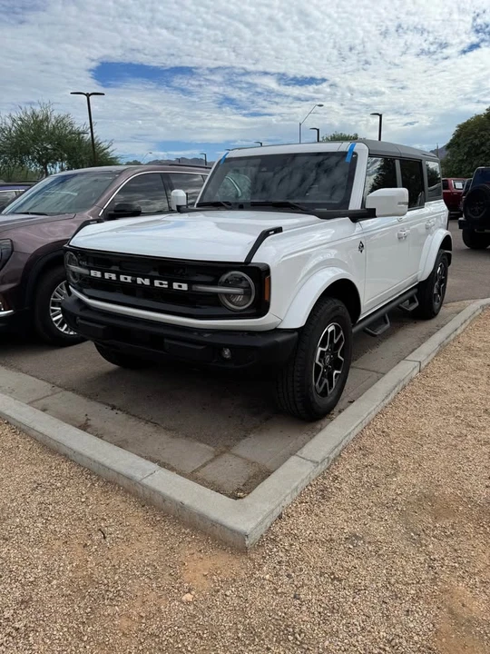 2023 Ford Bronco 6th Gen - Image 3 of 15