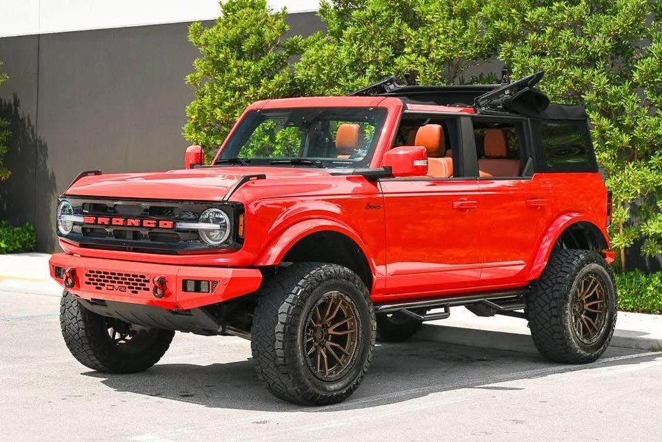2023 Ford Bronco 6th Gen - Image 2 of 10