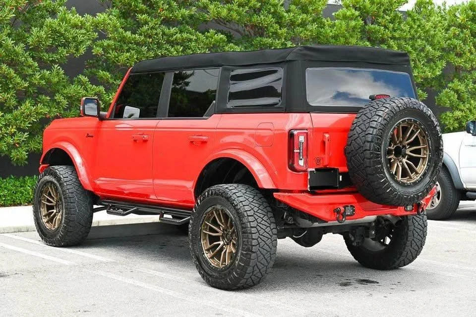 2023 Ford Bronco 6th Gen - Image 6 of 10