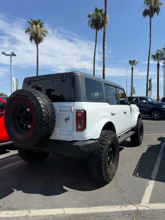 2023 Ford Bronco 6th Gen - Image 2 of 20